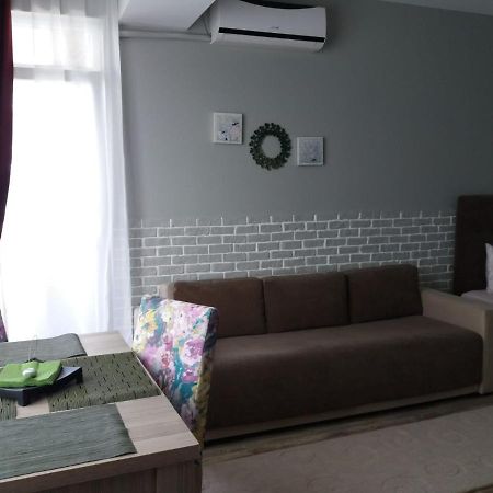Garsoniera Bibi Mamaia Nord Apartment Exterior photo